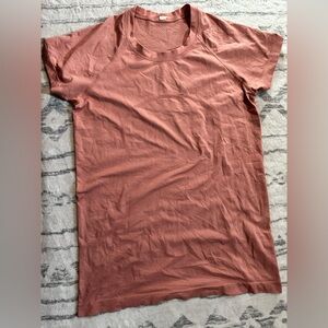Women’s Pink lululemon swiftly T-Shirt